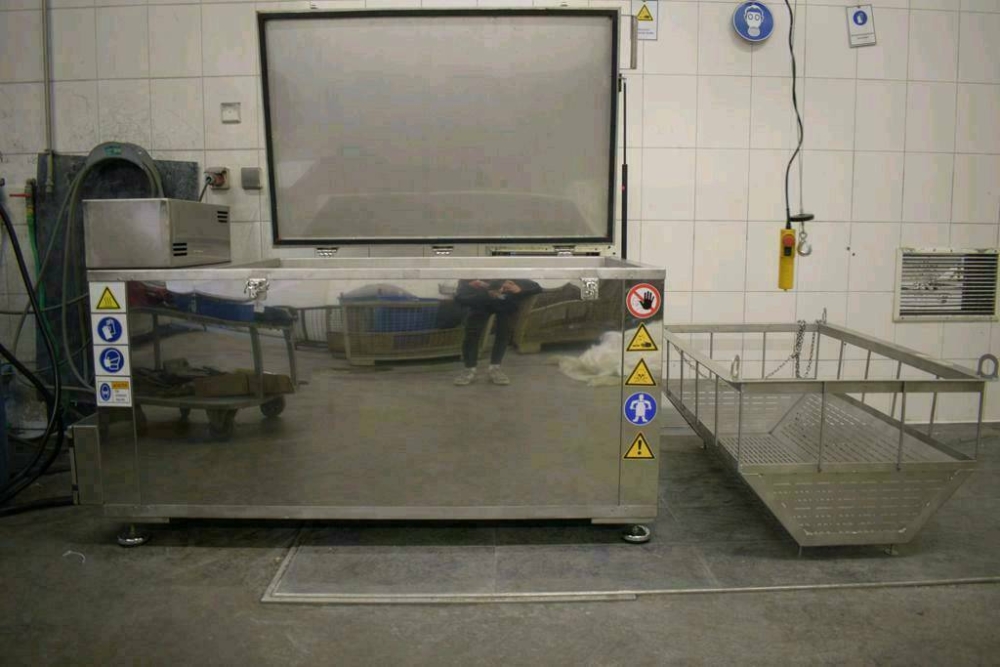 Entlackungsbecken 1200x700 - 4 Felgen - Mit Rührwerk