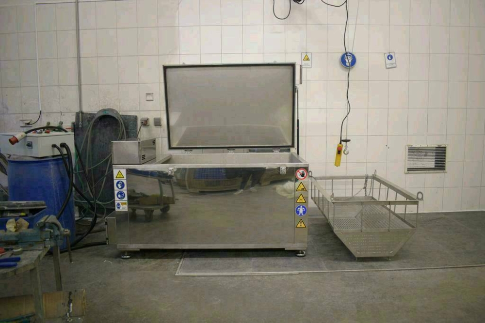 Entlackungsbecken 1200x700 - 4 Felgen - Mit Rührwerk